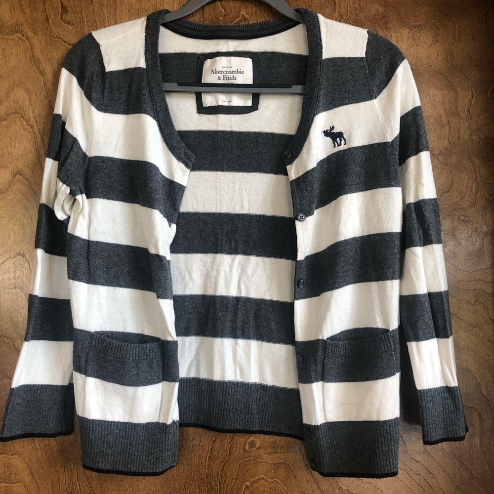 Abercrombie & Fitch Stripped Cardigan